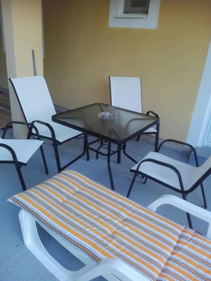 Ferienwohnung Ruza Vetrova Bar Exterior foto
